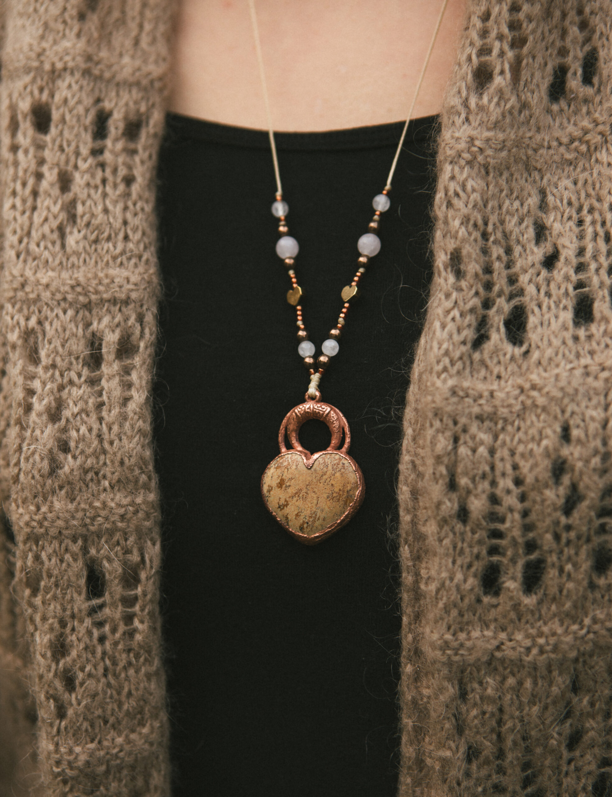 Naszyjnik miedziany - jaspis serce z koralikami