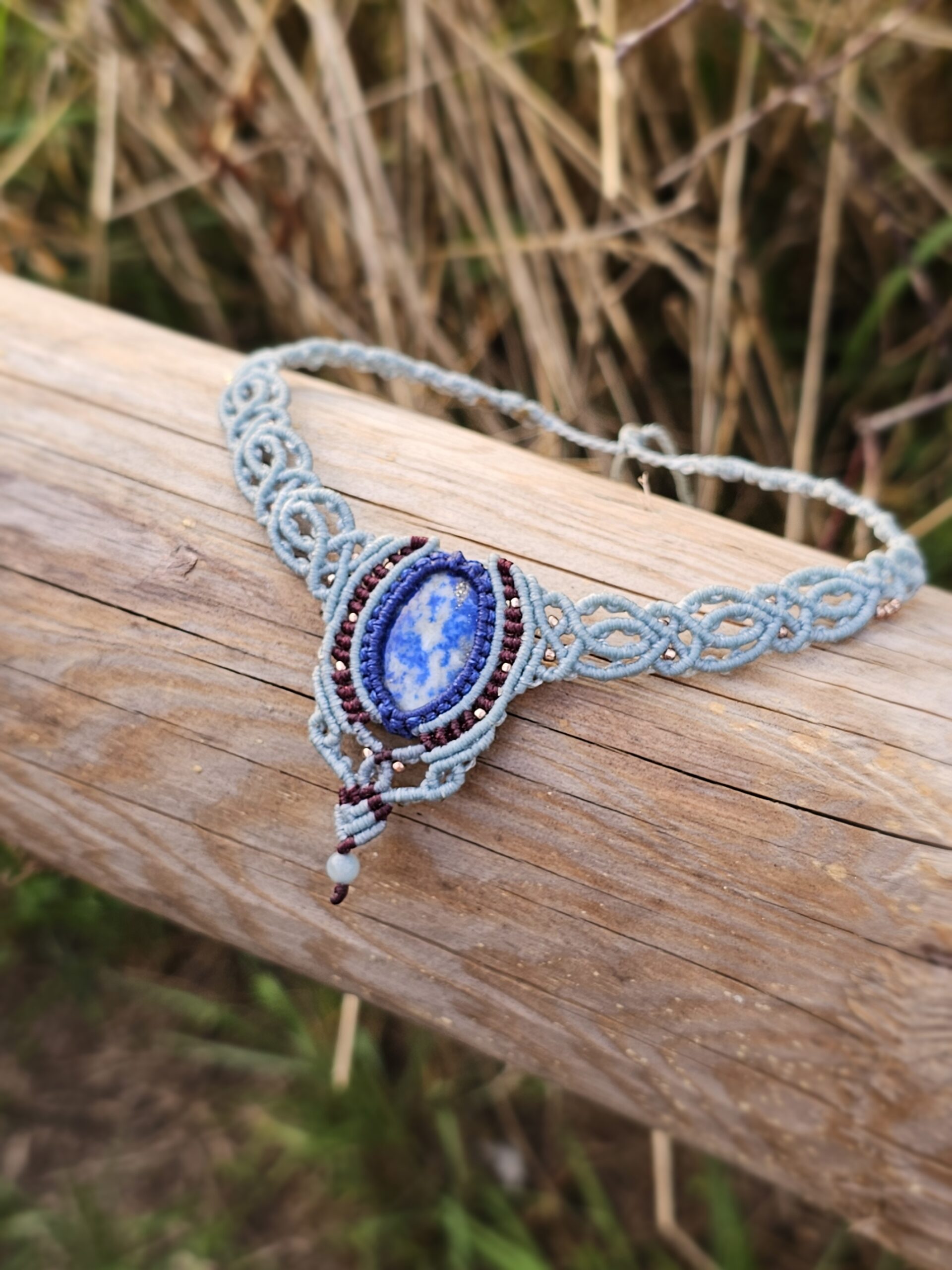 Kolia z lapisem lazuli "Niebiańska bryza"- micromacrama - obrazek 3