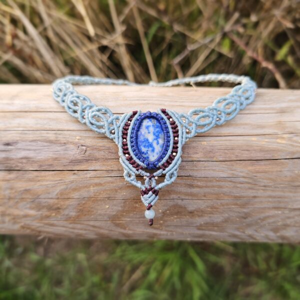 Kolia z lapisem lazuli "Niebiańska bryza"- micromacrama