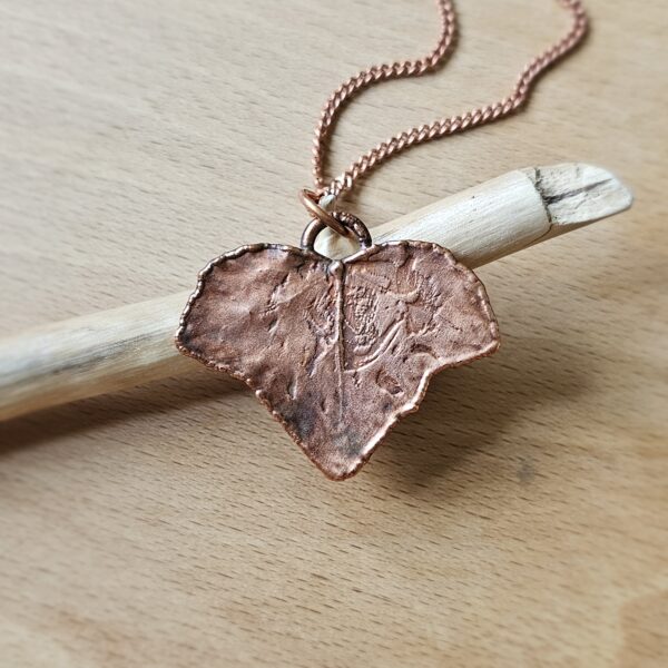 Liść bluszczu - miedziany naszyjnik