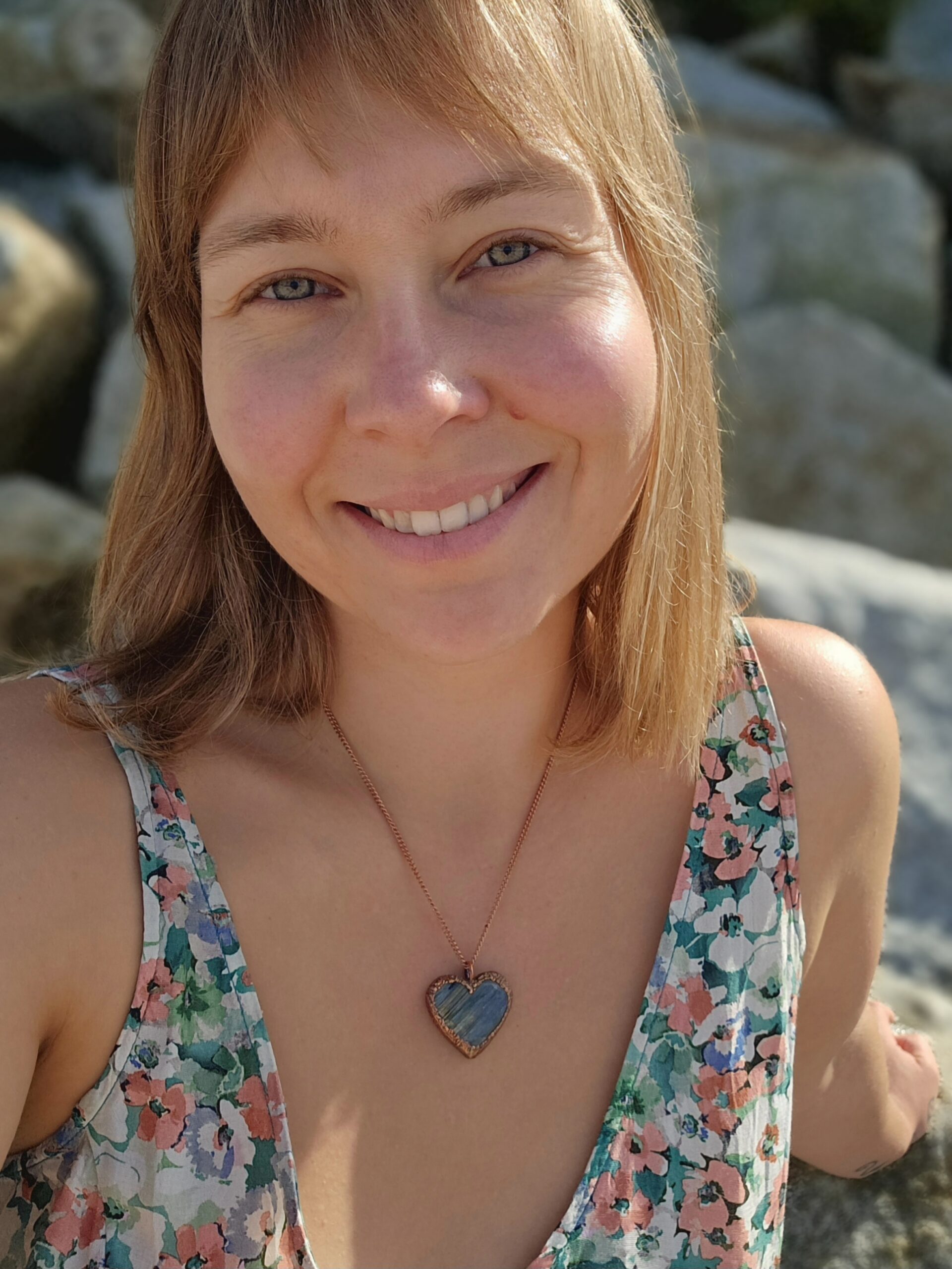 Naszyjnik miedziany - labradorytowe serce