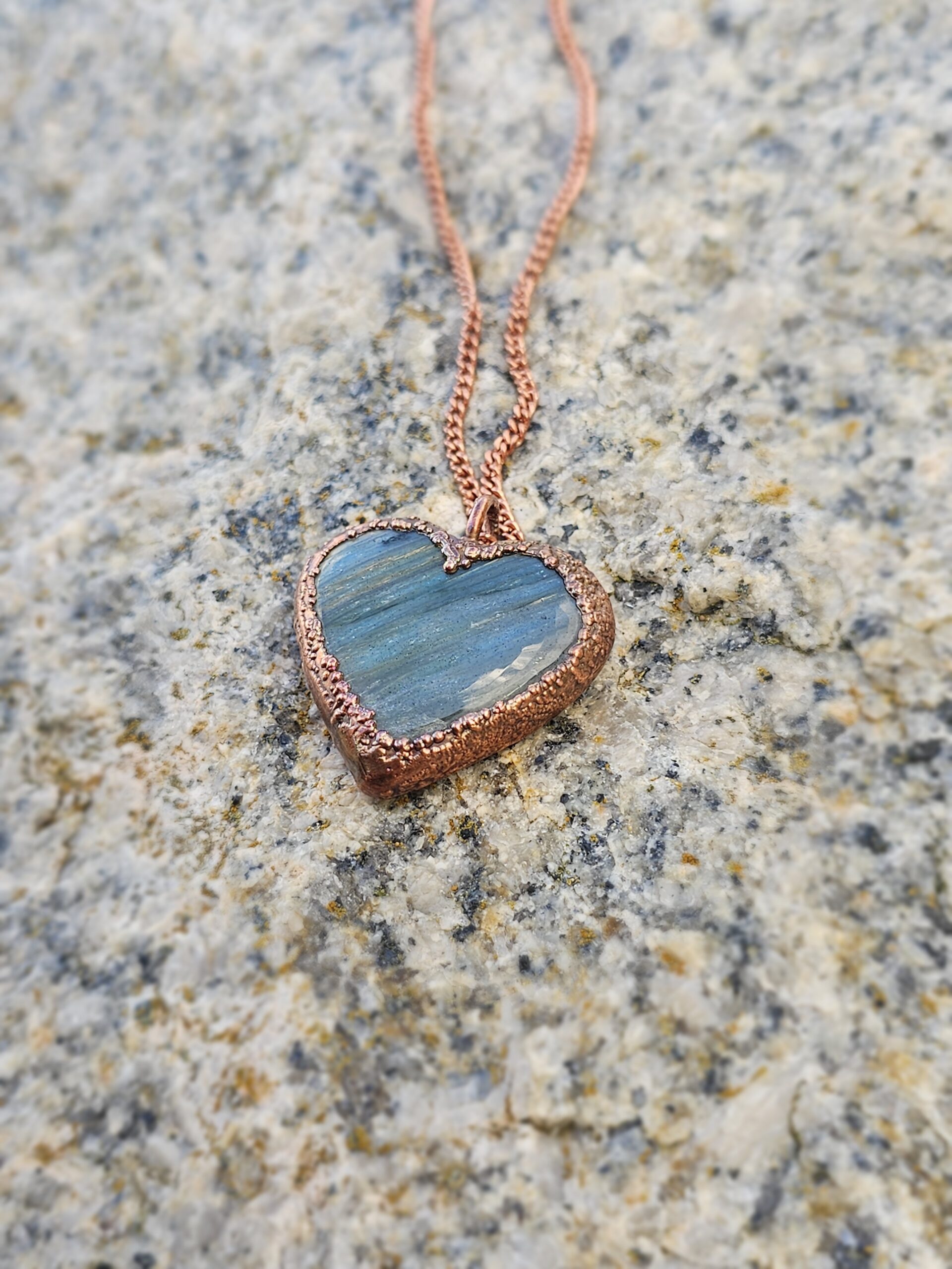 Naszyjnik miedziany - labradorytowe serce - obrazek 4