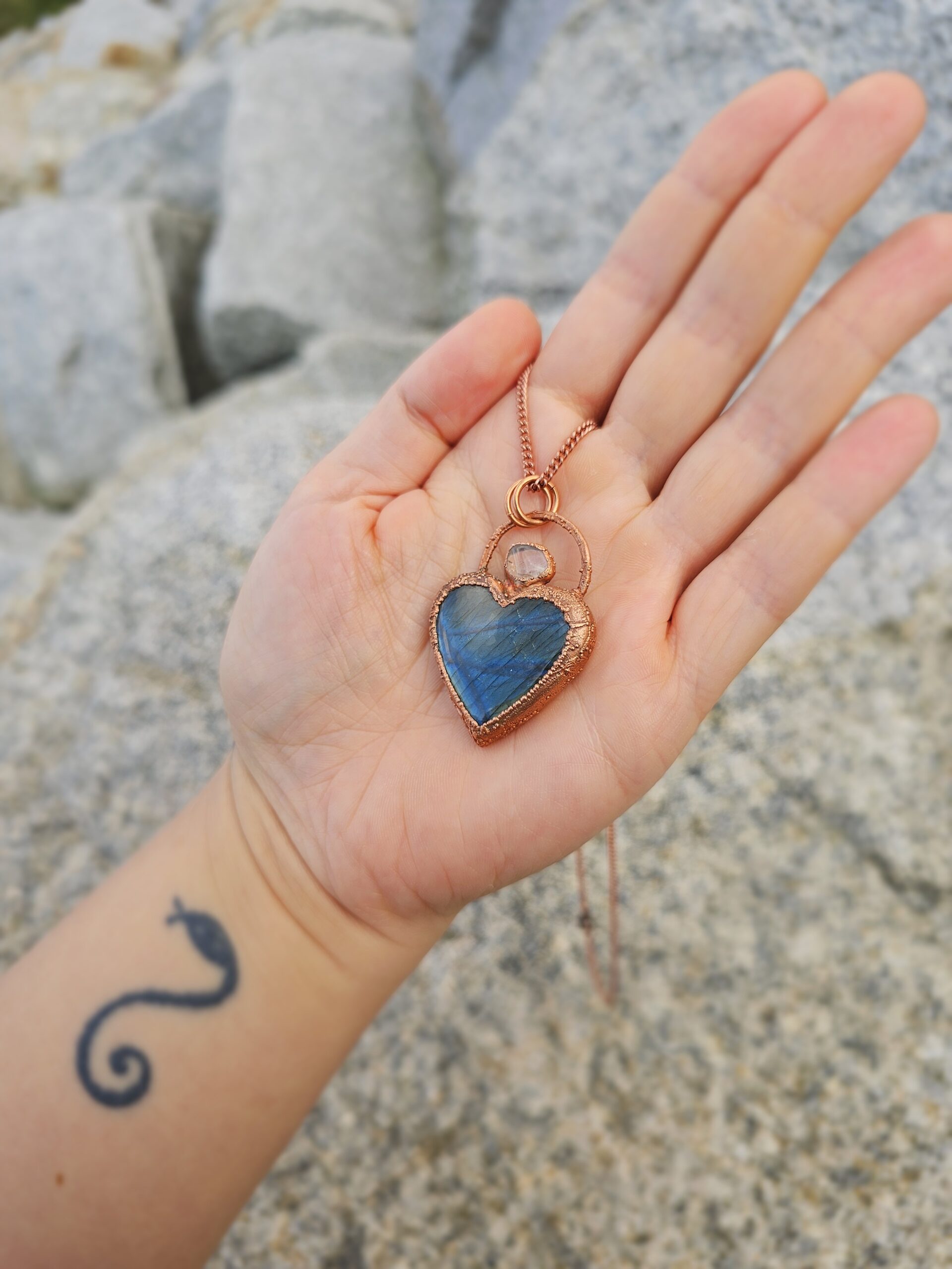 Naszyjnik miedziany - labradorytowe serce z topazem - obrazek 7