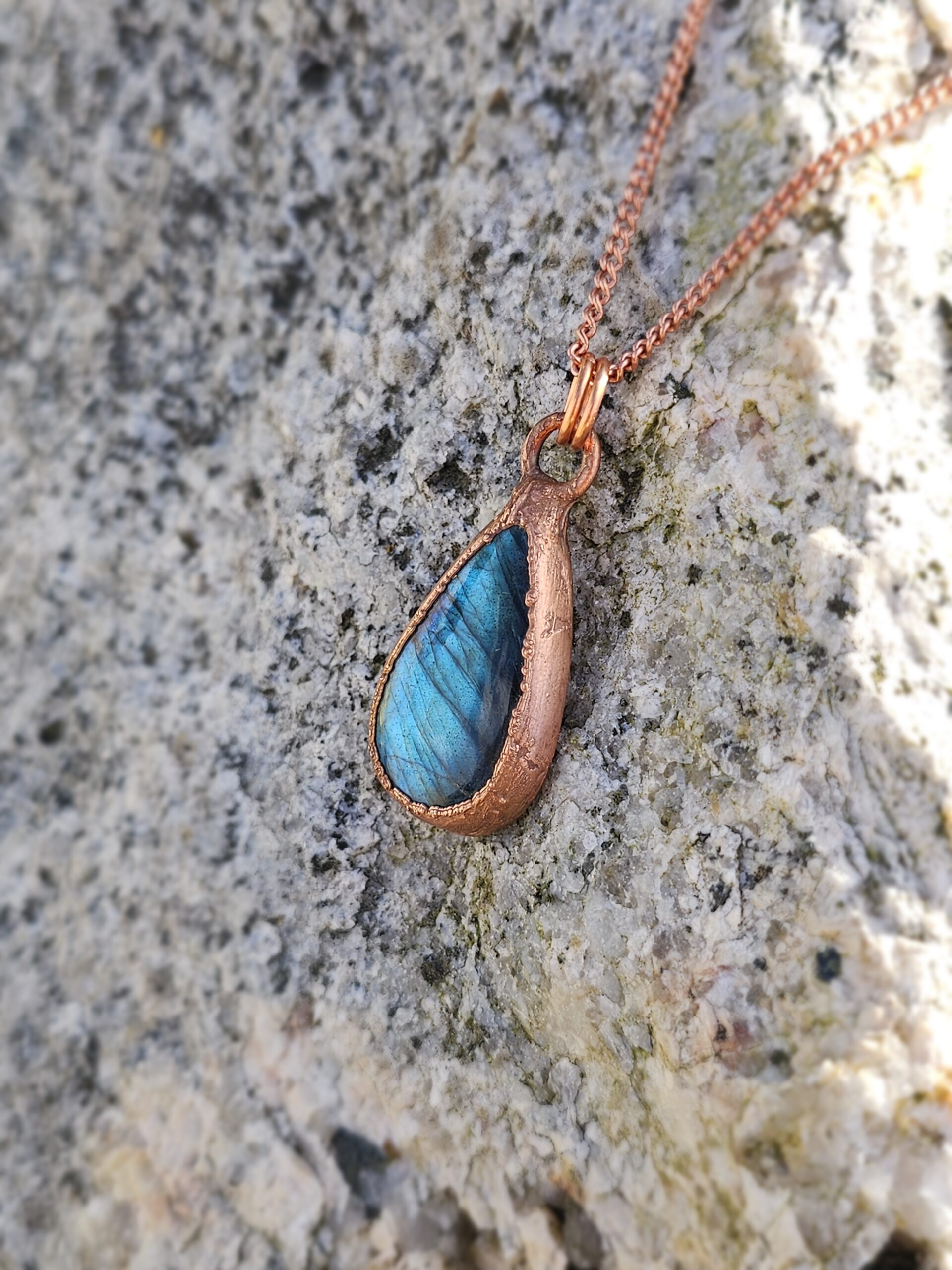 Naszyjnik miedziany - labradorytowa kropla błękitu - obrazek 3