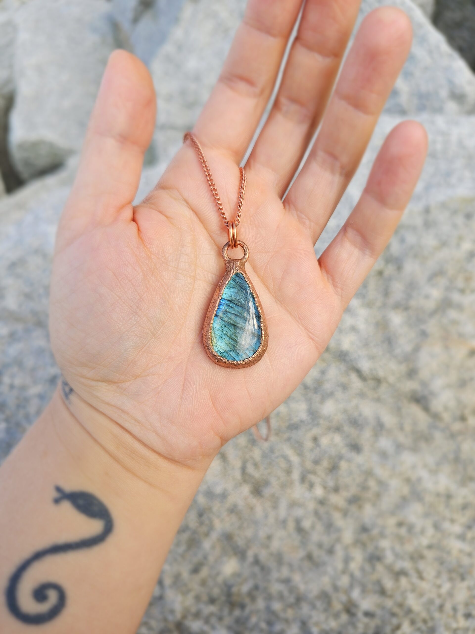 Naszyjnik miedziany - labradorytowa kropla błękitu - obrazek 5