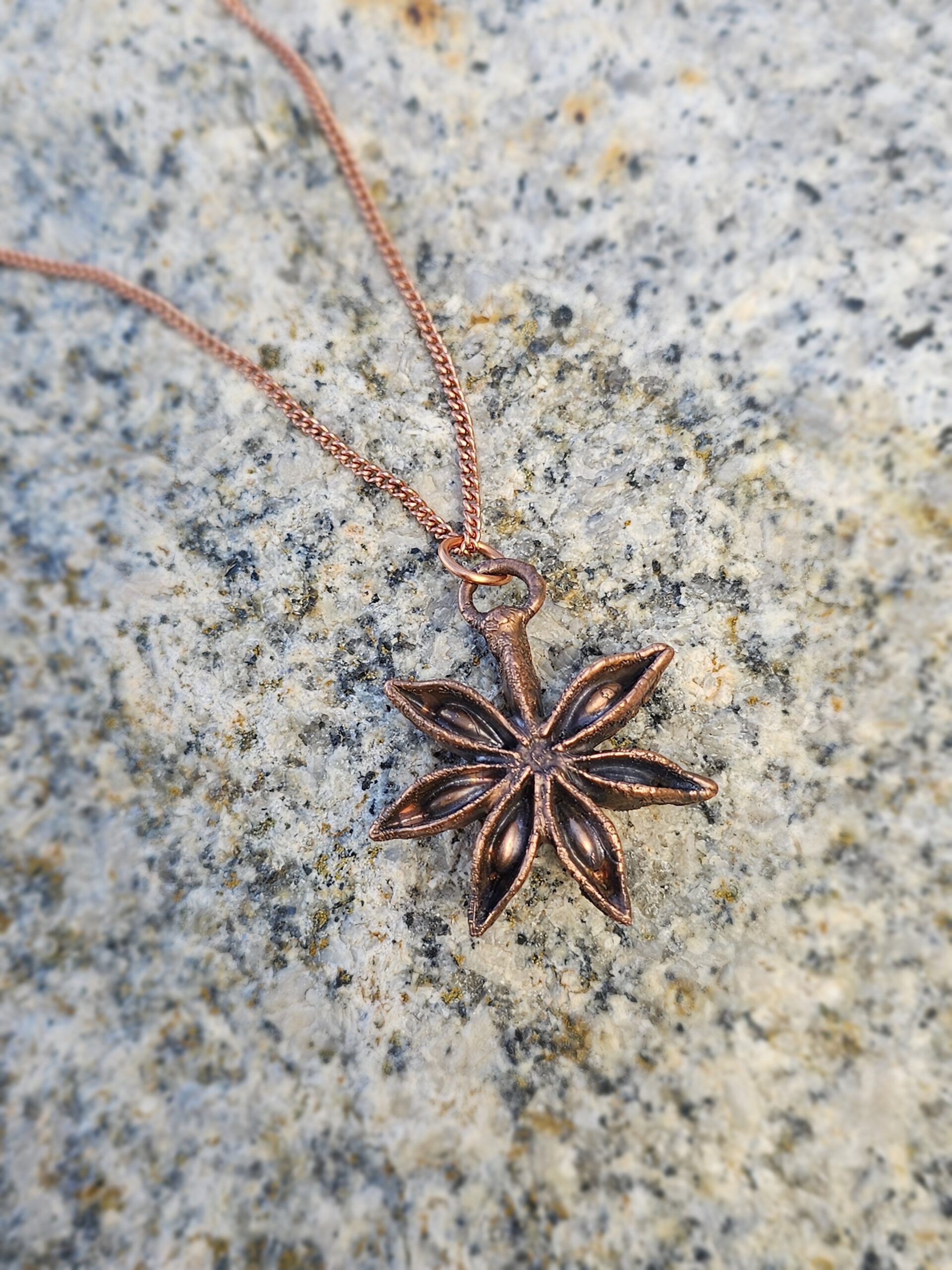 Gwiazdka anyżu - miedziany naszyjnik - obrazek 4