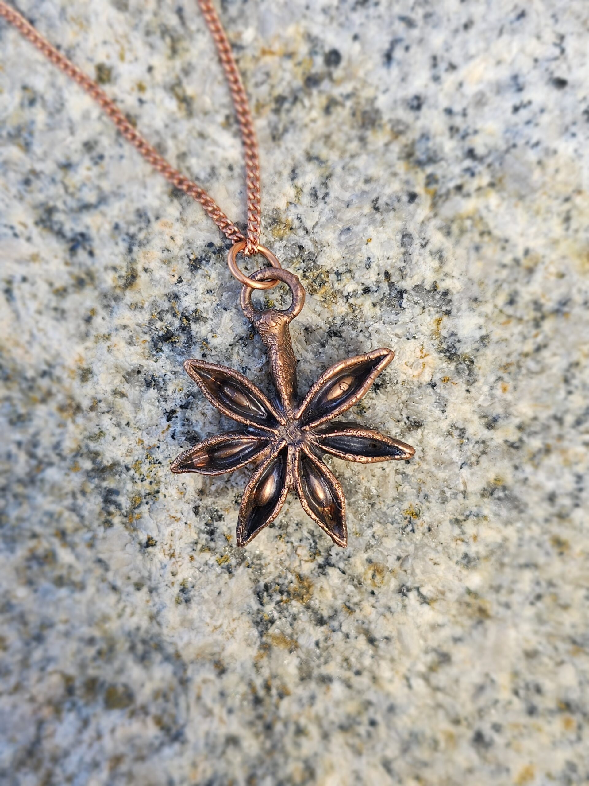 Gwiazdka anyżu - miedziany naszyjnik - obrazek 5