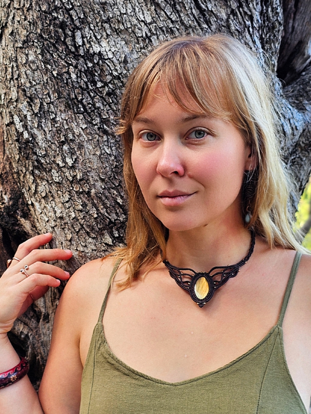 Kolia z Serii "Oliwnej" ze złotym labradorytem - micromacrama - obrazek 6