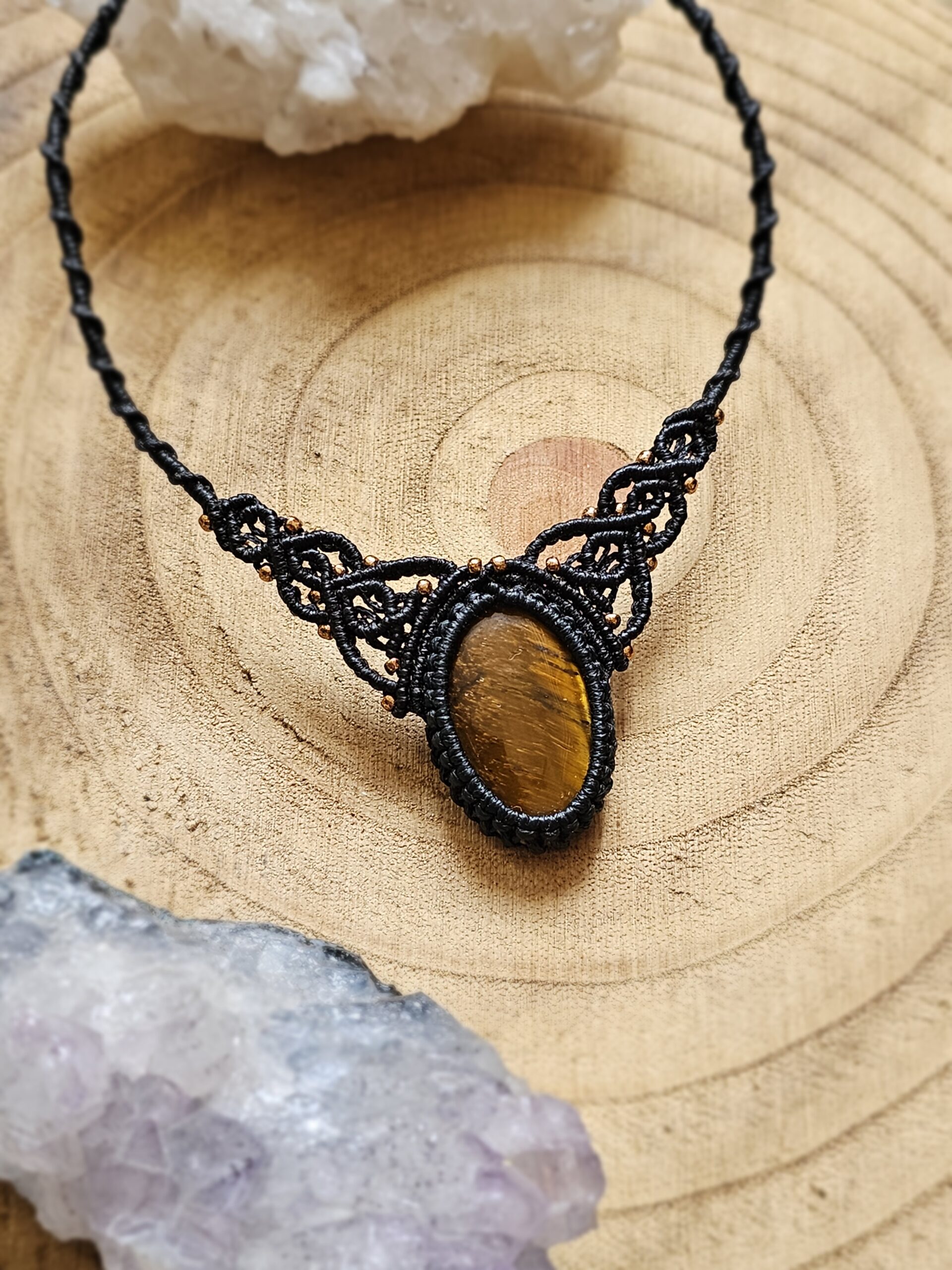 Kolia "Spojrzenie" z tygrysim okiem - micromacrama - obrazek 3