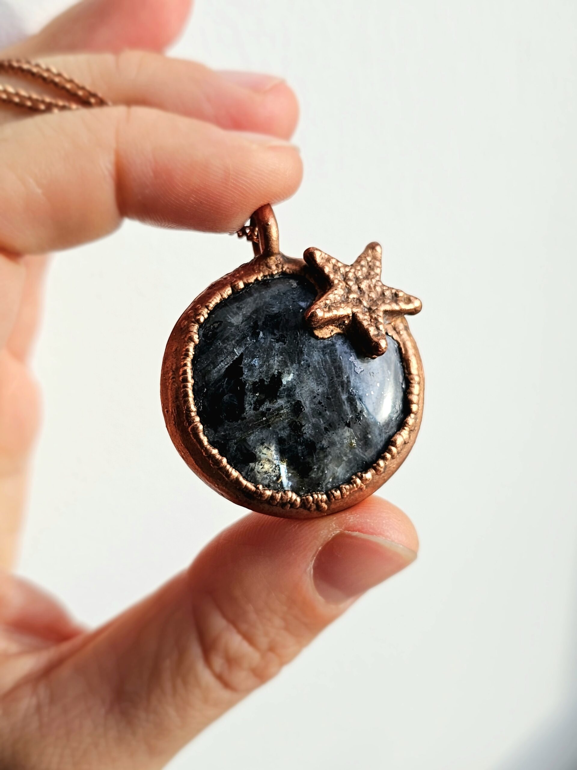 Naszyjnik miedziany - Larwikit z Gwiazdką - obrazek 6