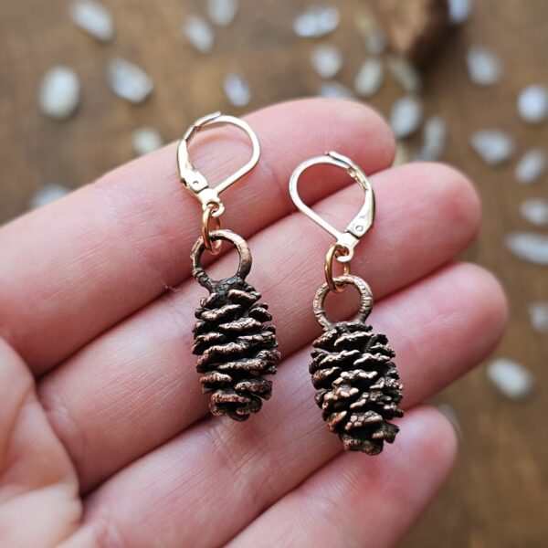 Kolczyki miedziane - szyszki czarnej olchy