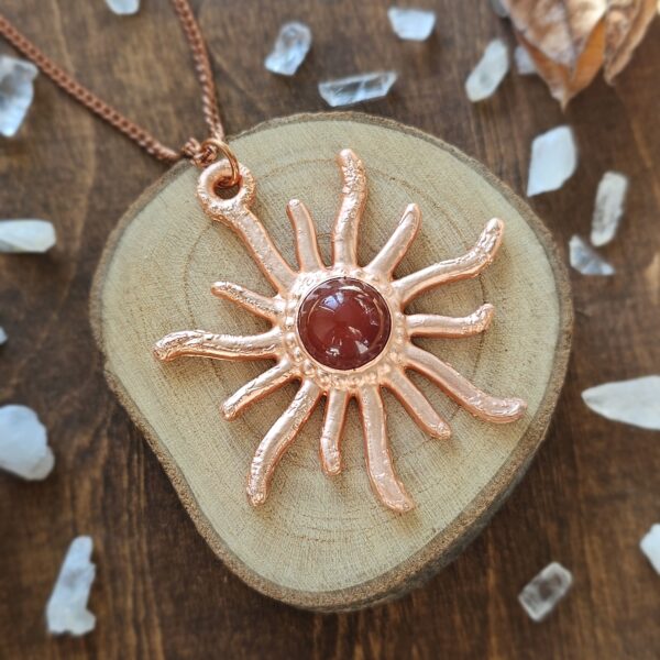 Naszyjnik miedziany - "Promienne słońce" z karneolem