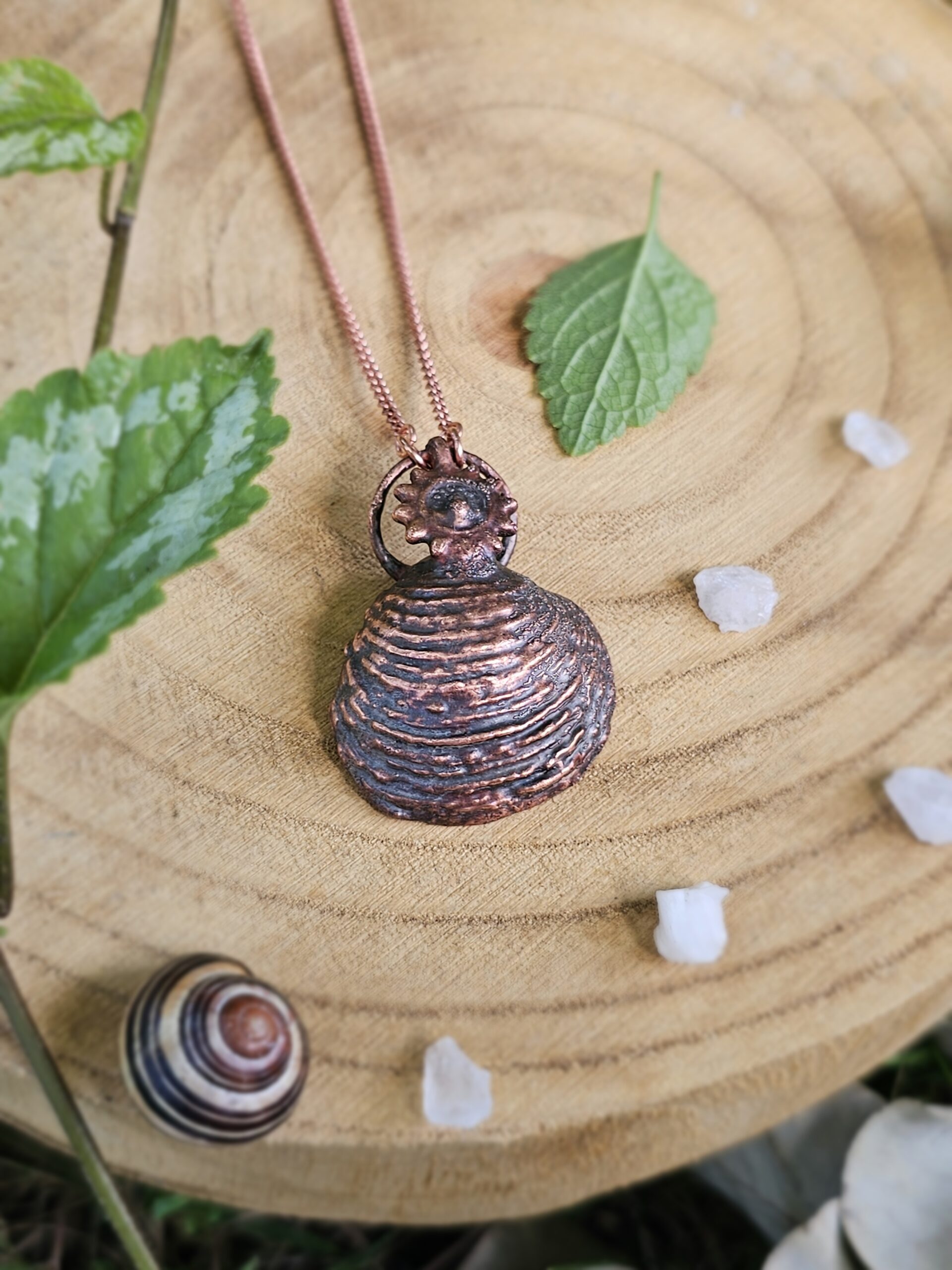 Letni Amulet ze Słoneczną Muszlą - miedziany - obrazek 5