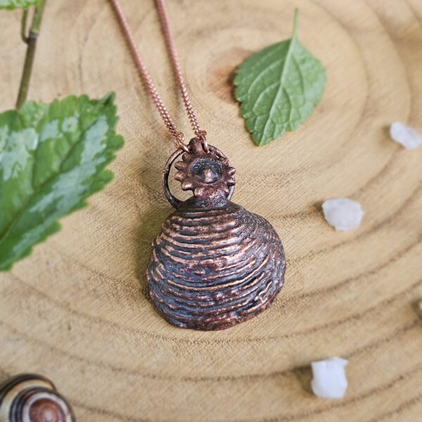 Letni Amulet ze Słoneczną Muszlą - miedziany